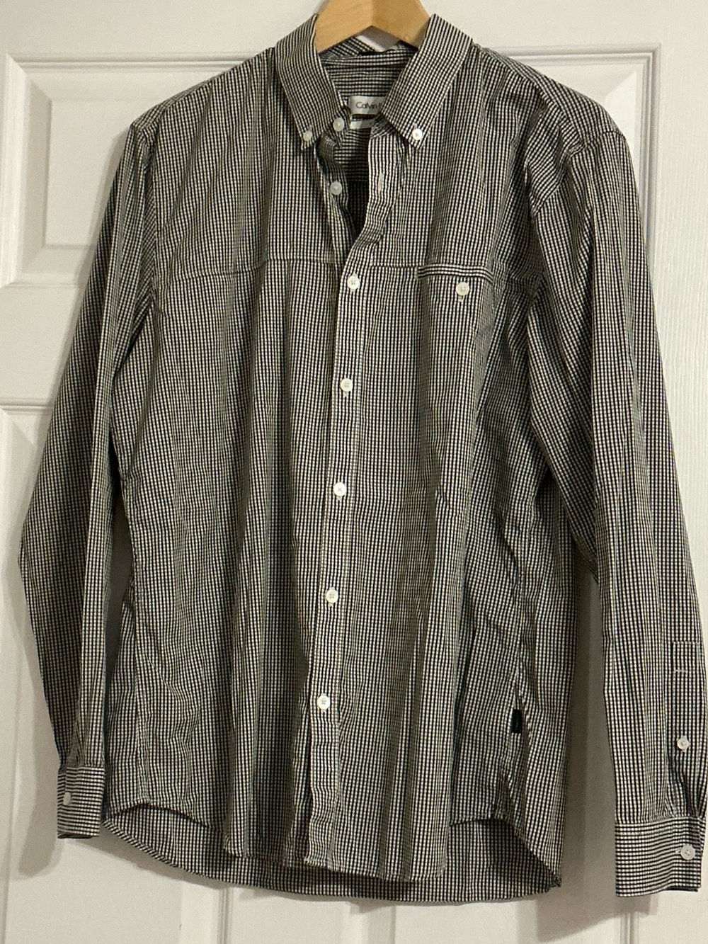 🎉 3 for $20🎉 Calvin Klein Black & White Micro-Check Button-Down Shirt
